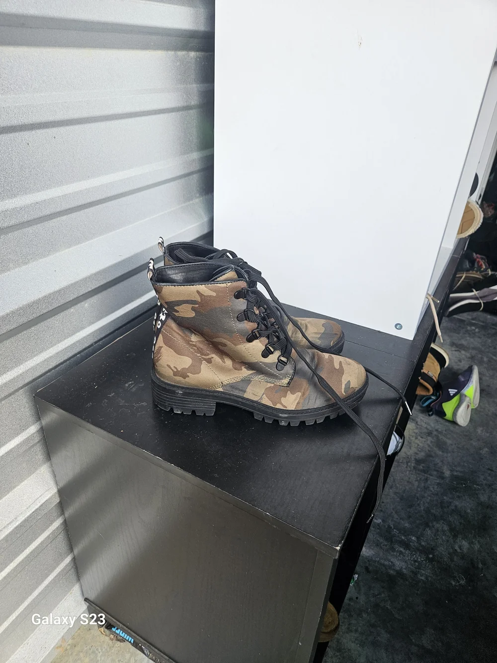 Kendall + Kylie Women's 8.5 Camo Combat Boots Green Chunky Lug Sole Lace Up
